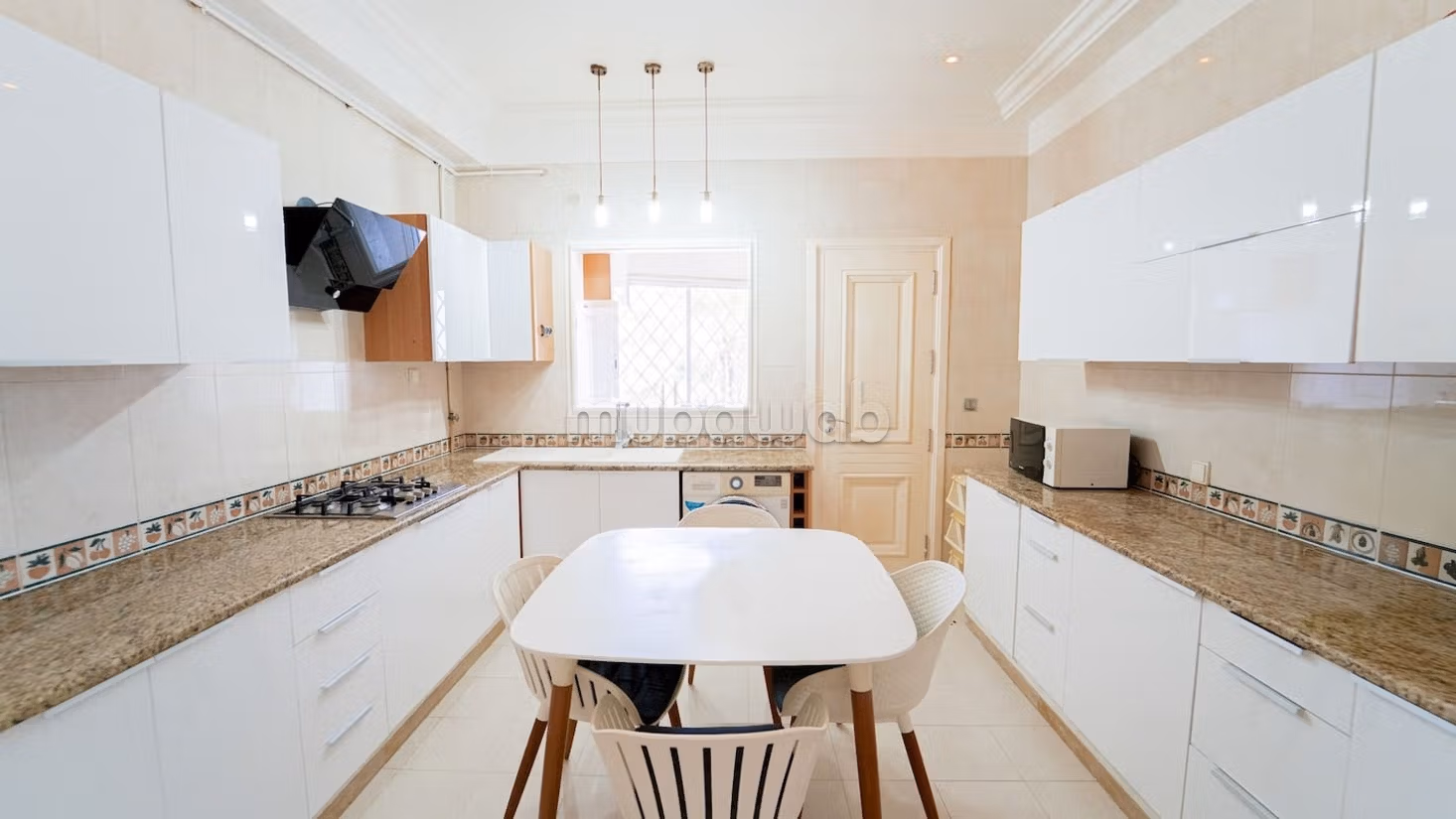 Furnished or Unfurnished S5 Apartment with Clear Lake View