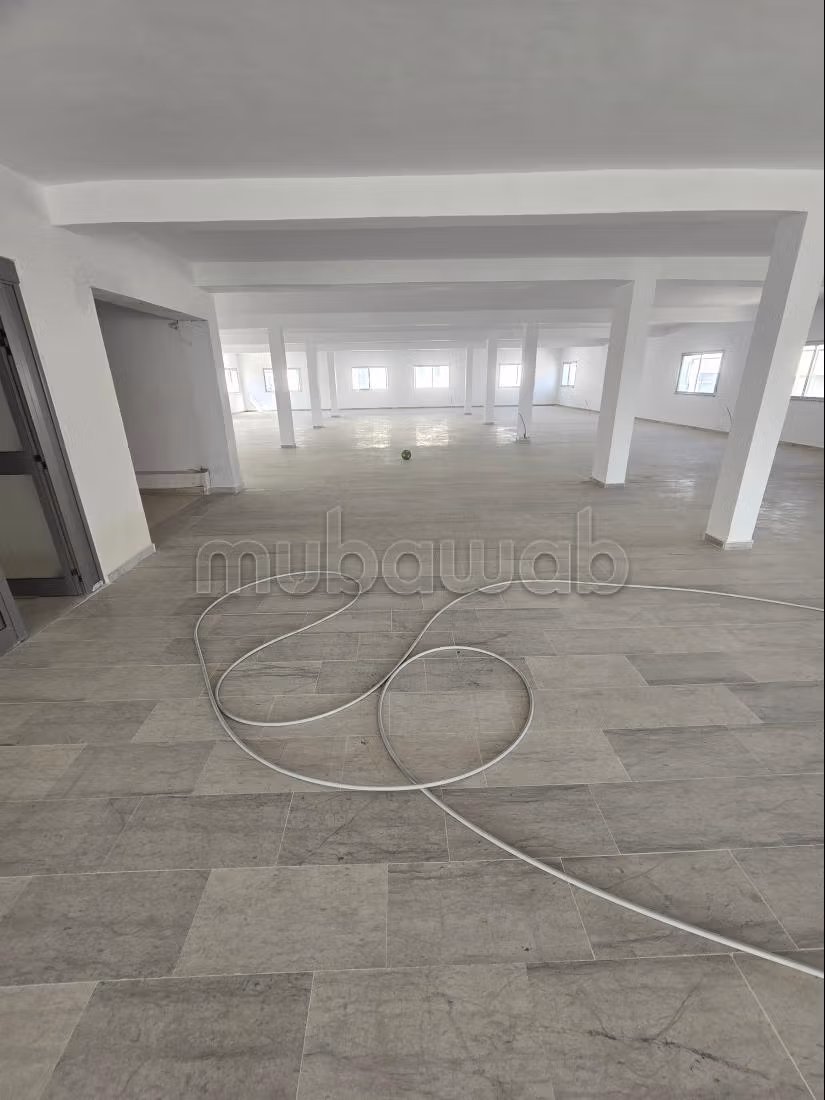 Edificio in vendita o affitto per uso ufficio