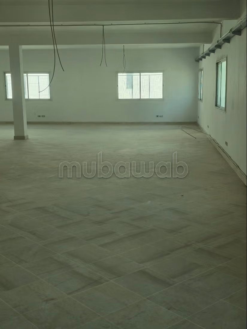 Edificio in vendita o affitto per uso ufficio