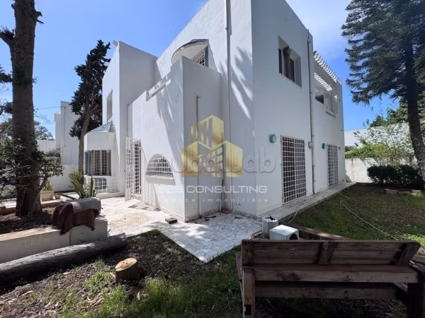 A louer une villa s4 a la marsa