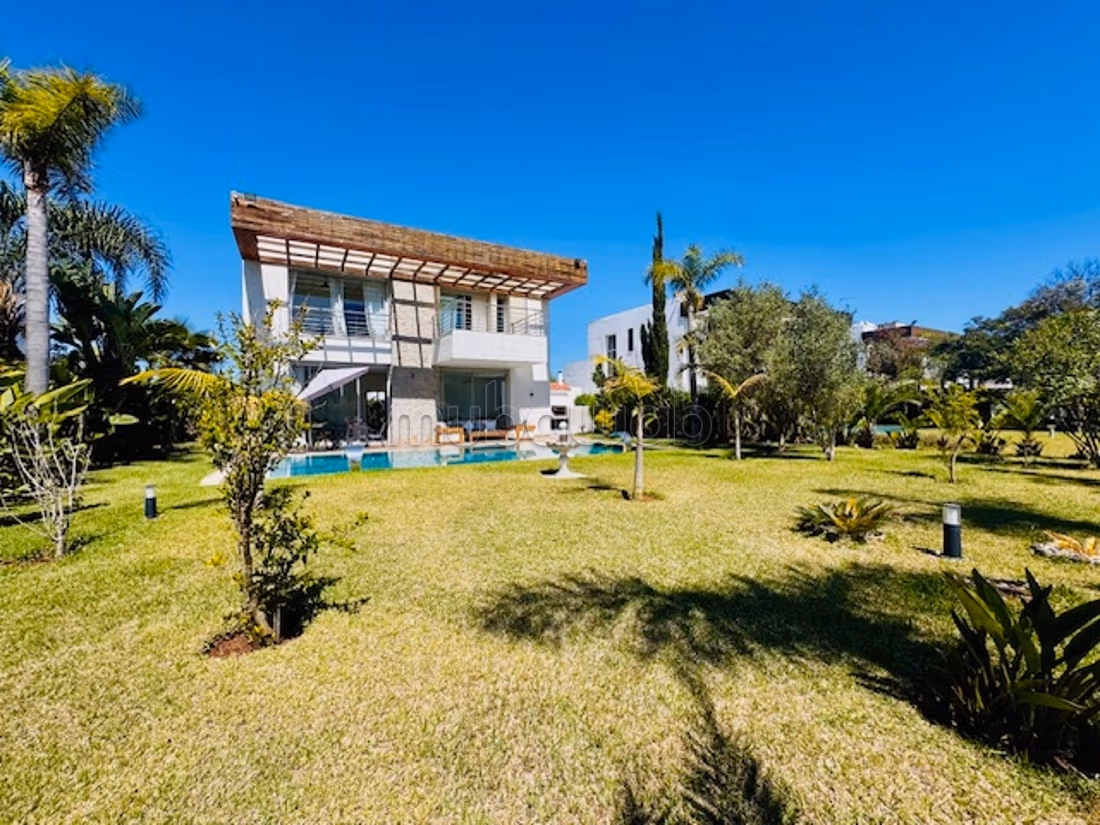 Emplacement exceptionnel a 3 minute de la plage, golf, et hotel 5 etoiles