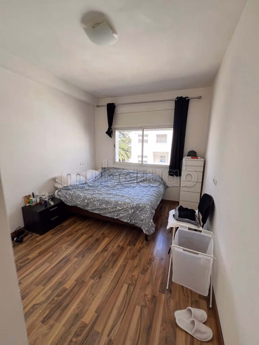 Vend appartement à Agdal kays. 3 pièces confortables. Belle terrasse