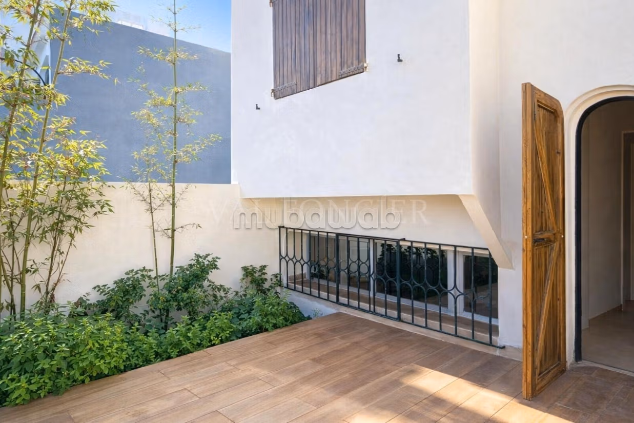Villa à louer Dar Bouazza – 270m2 
4 chambres
