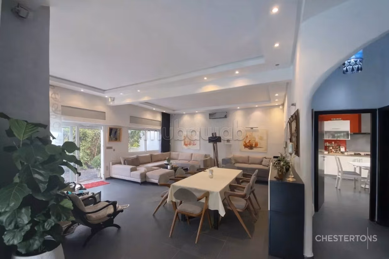 Jolie villa refaite à neuf à Vendre à El Harhoura, Sable d'Or