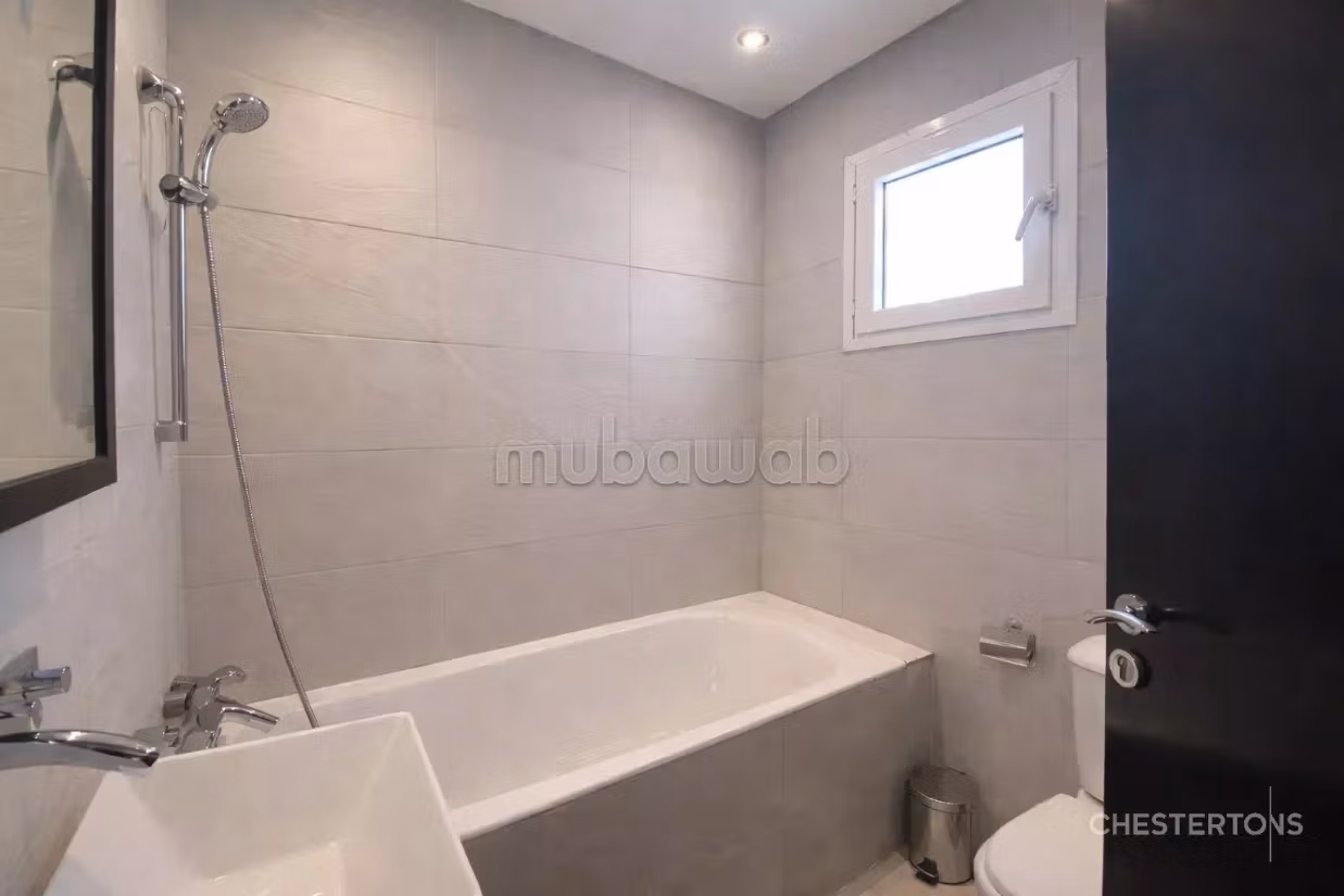 Jolie villa refaite à neuf à Vendre à El Harhoura, Sable d'Or