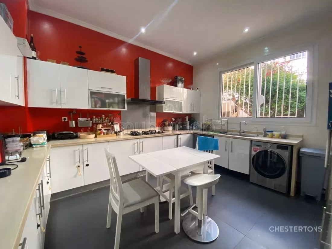 Jolie villa refaite à neuf à Vendre à El Harhoura, Sable d'Or