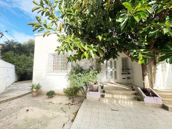 Semi-detached villa for sale