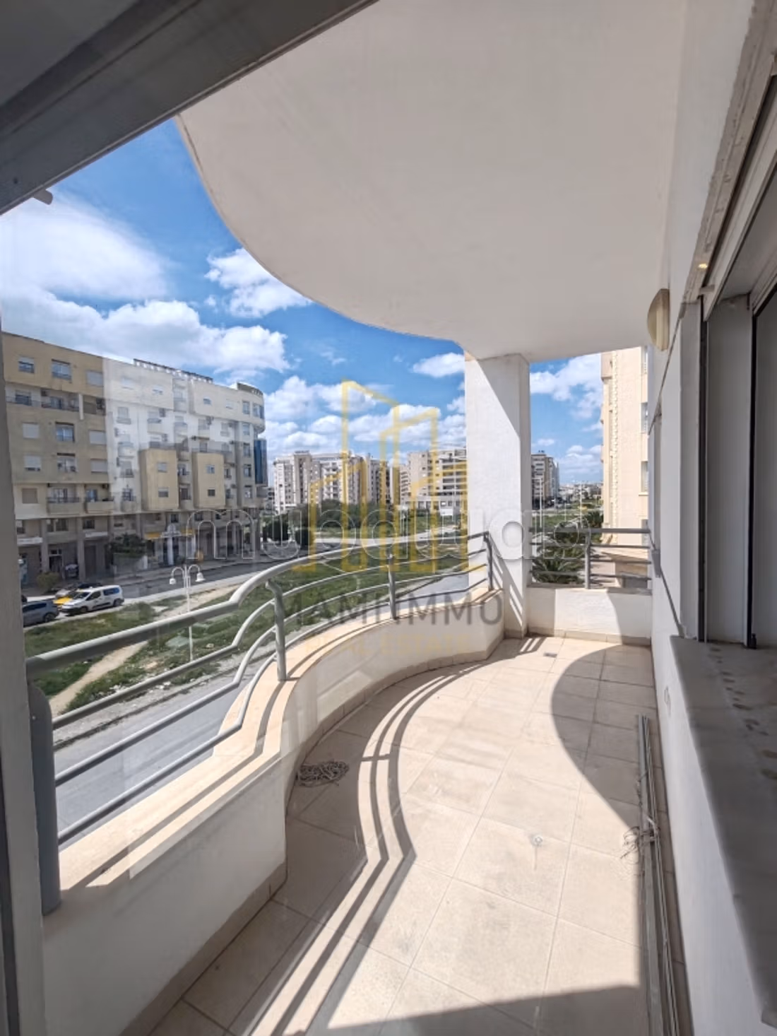 A vendre un appartement S3 à Ain Zaghouan Nord