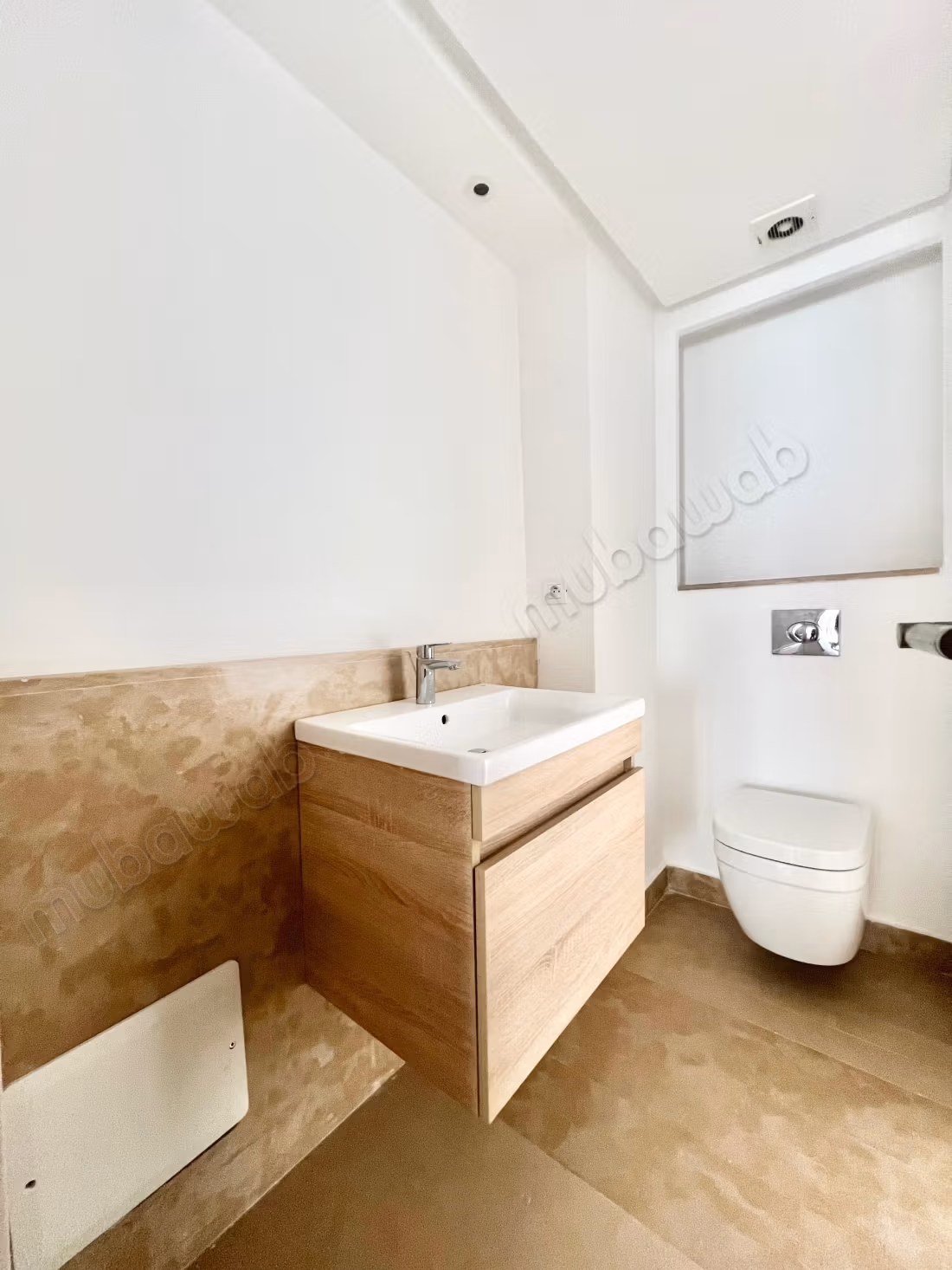 Beautiful new apartment never lived in