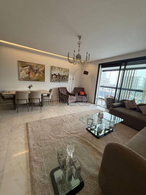 Splendido appartamento in affitto a Casablanca Finance City. 2 camere da letto. Arredato