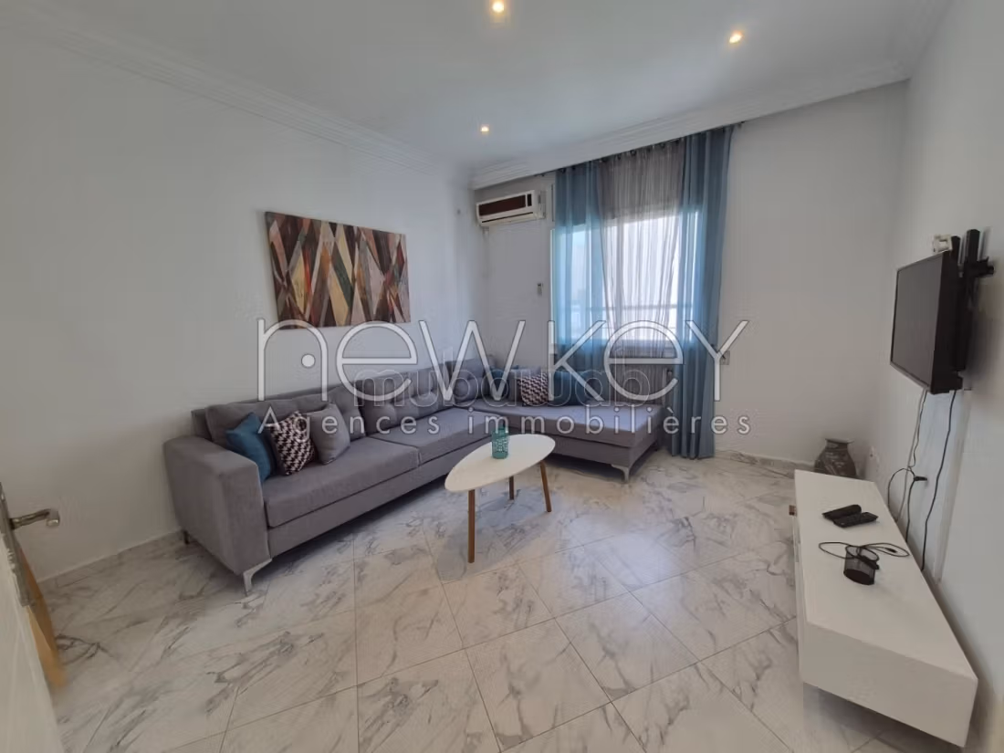 Etage de villa S3 Meublé à louer aux Jardins de Carthage