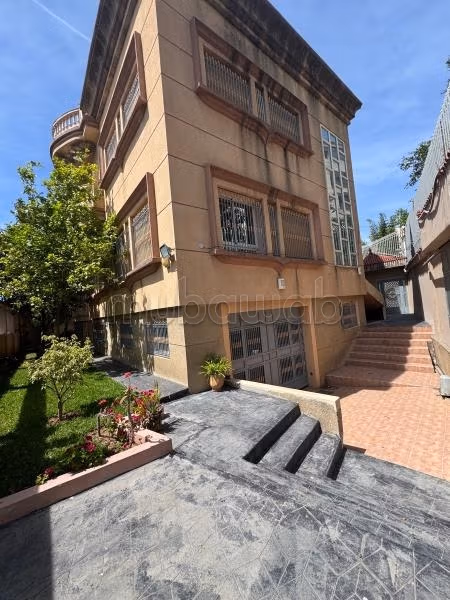 Grande villa au centre ville a vendre