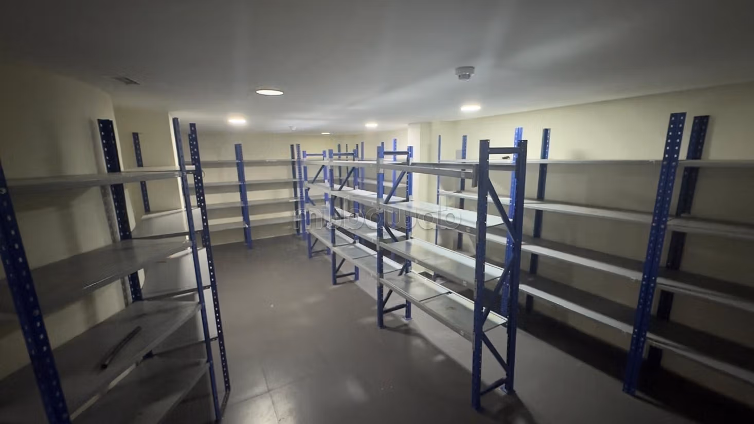 Commercial space for rent - Long term