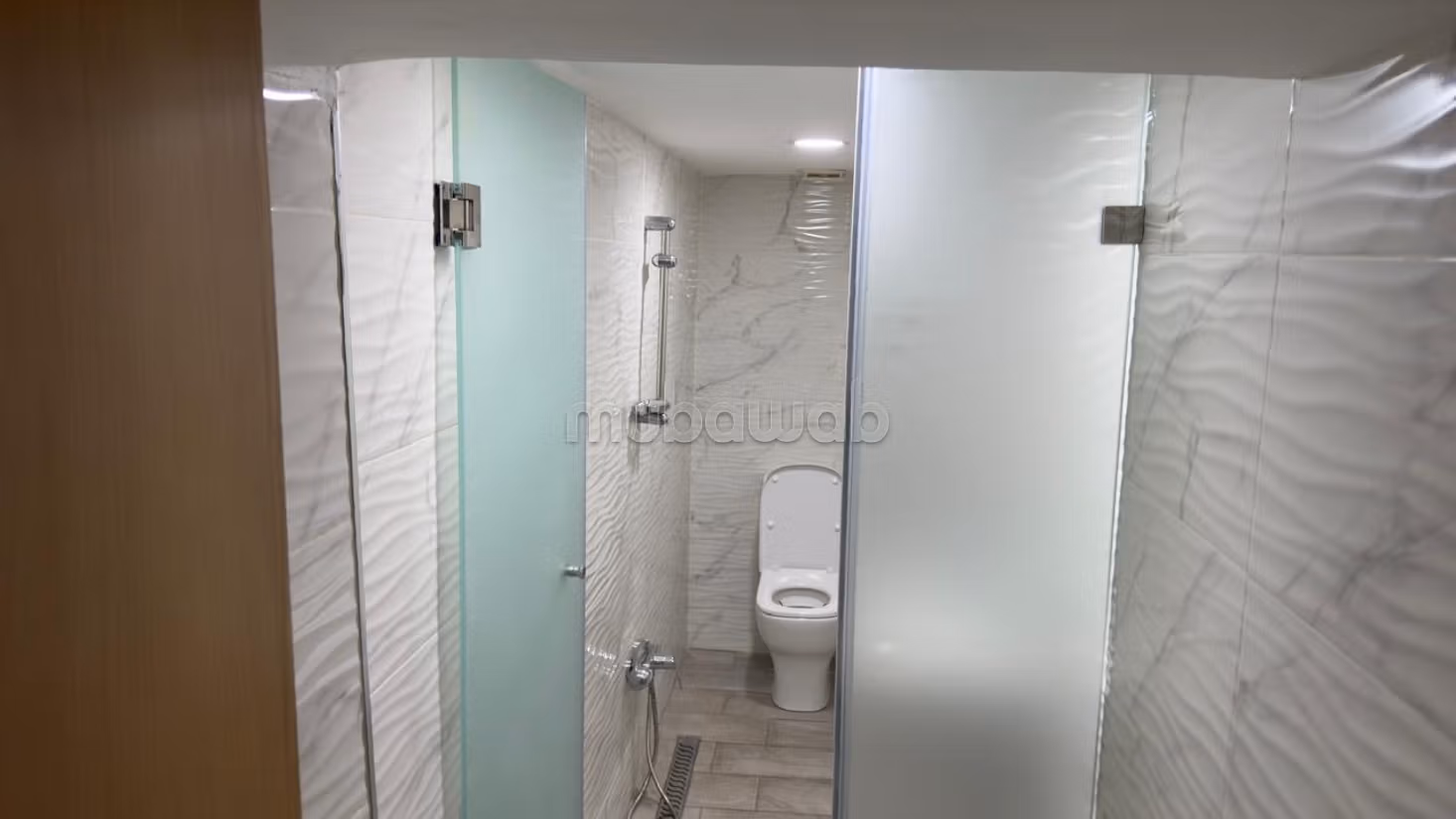 Commercial space for rent - Long term