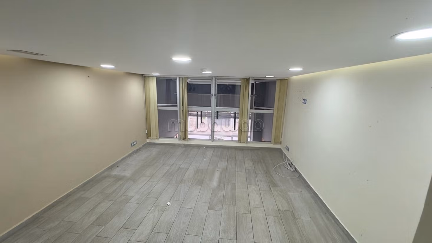 Commercial space for rent - Long term