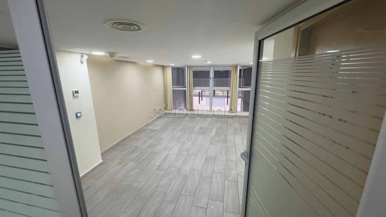 Commercial space for rent - Long term