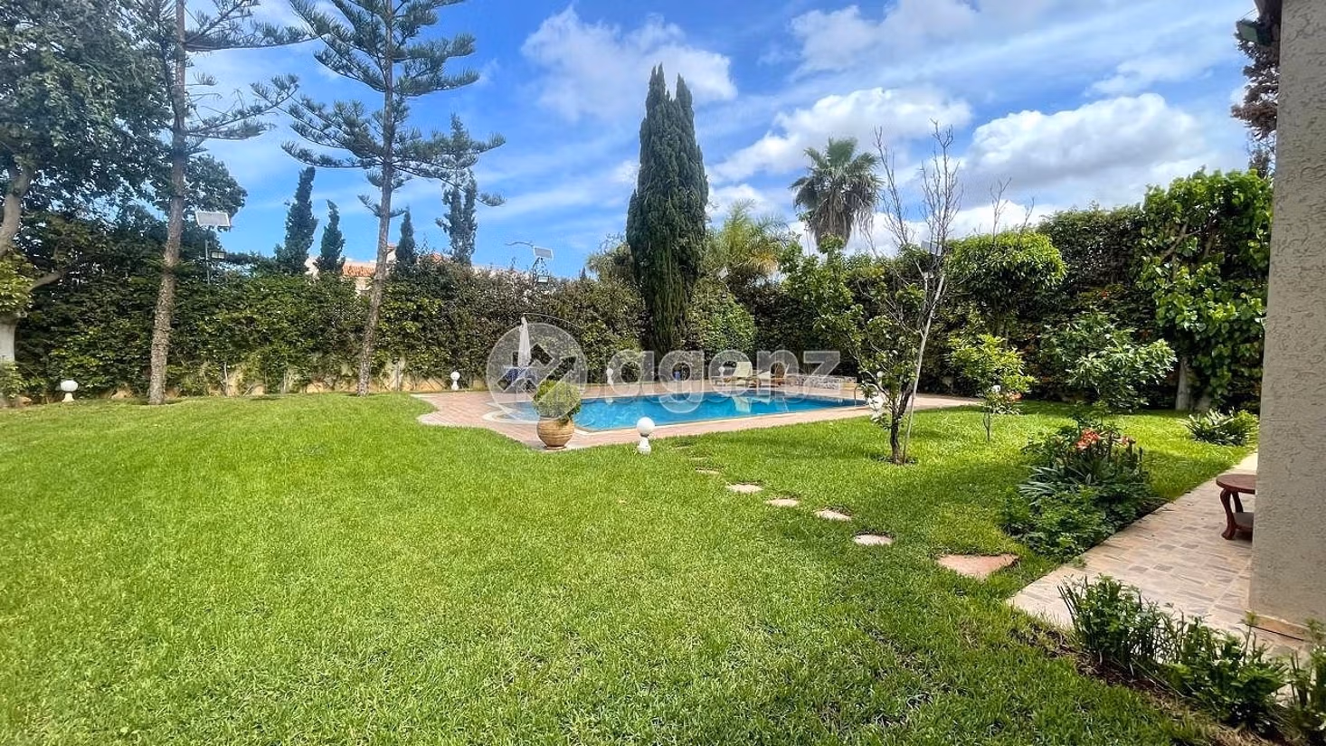 Villa in vendita 1.135 m², 7 camere California Casablanca