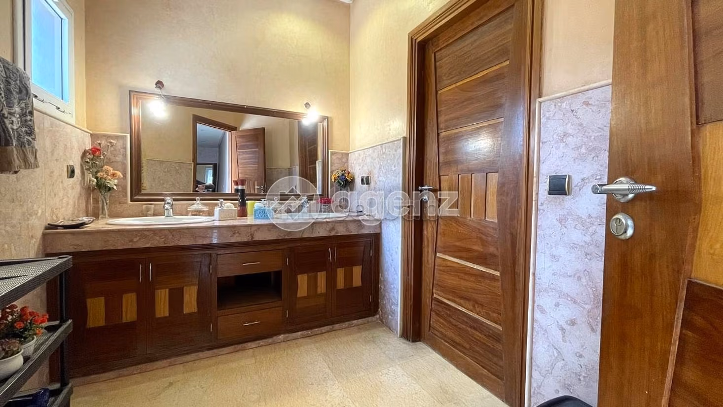 Villa in vendita 1.135 m², 7 camere California Casablanca