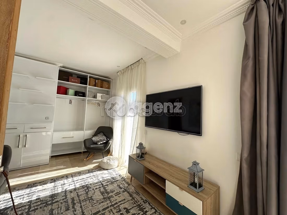 Villa en venta 497 m², 4 habitaciones Otras Fahs Anjra