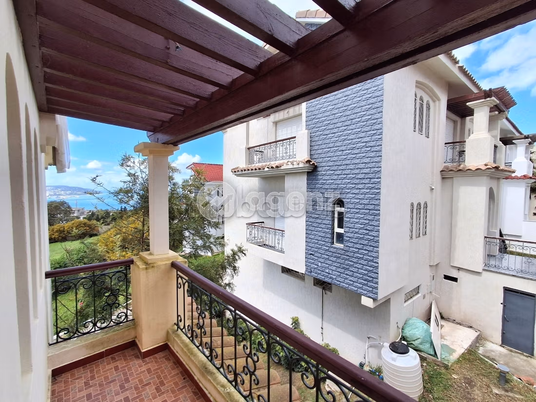 Villa en venta 497 m², 4 habitaciones Otras Fahs Anjra