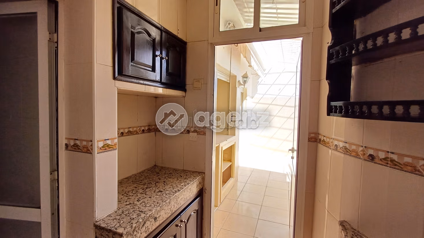 Appartement 98 m² à Akkari — 17
