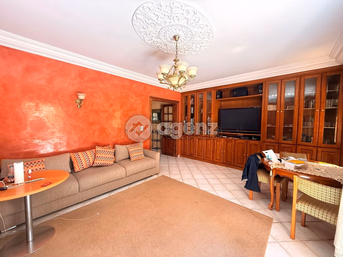 Villa à vendre 250 m², 6 chambres Sidi Maarouf Casablanca