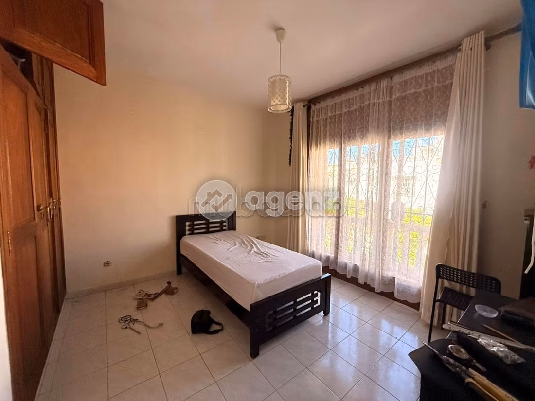 Villa à vendre 250 m², 6 chambres Sidi Maarouf Casablanca