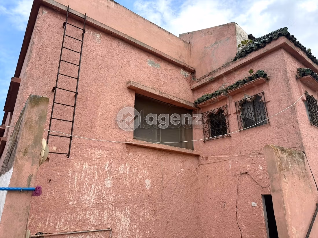 Villa à vendre 704 m², 6 chambres Polo Casablanca