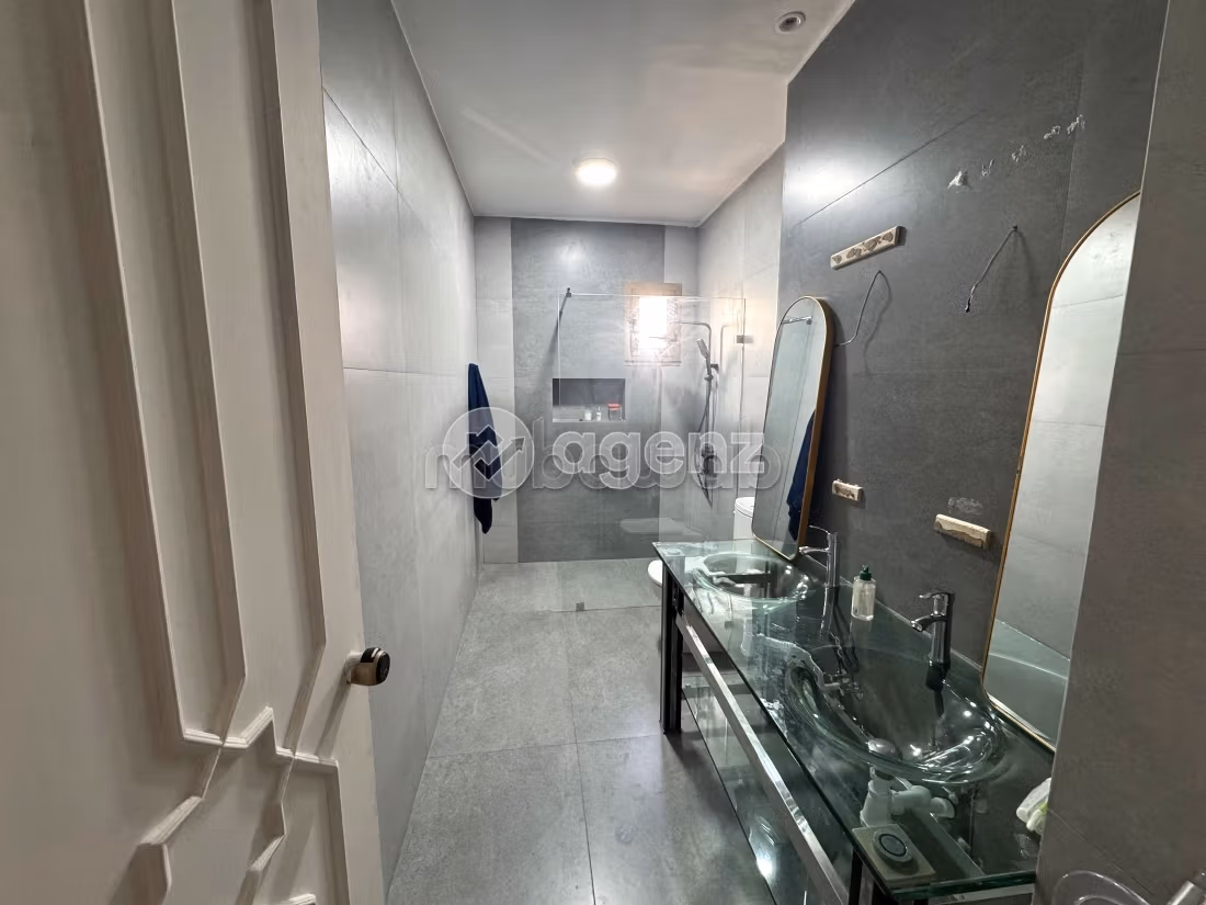 Appartement te koop 280 m², 4 kamers Andere Casablanca