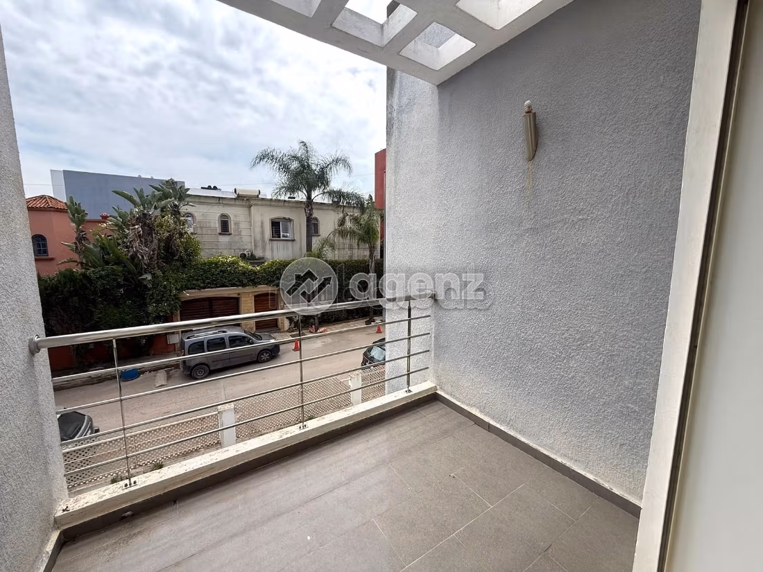 Villa for sale 235 m², 4 bedrooms Oulfa Casablanca