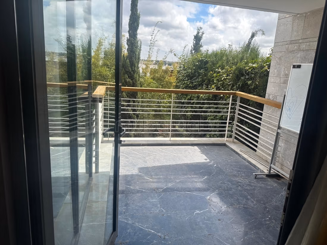 Appartement 214 m² à Ville Verte — 11