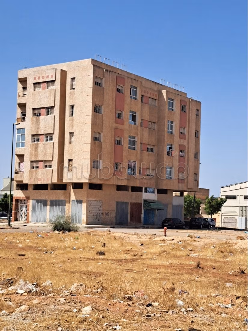 Beau terrain à la vente à Hay Bensouda.
Superficie 289 m²