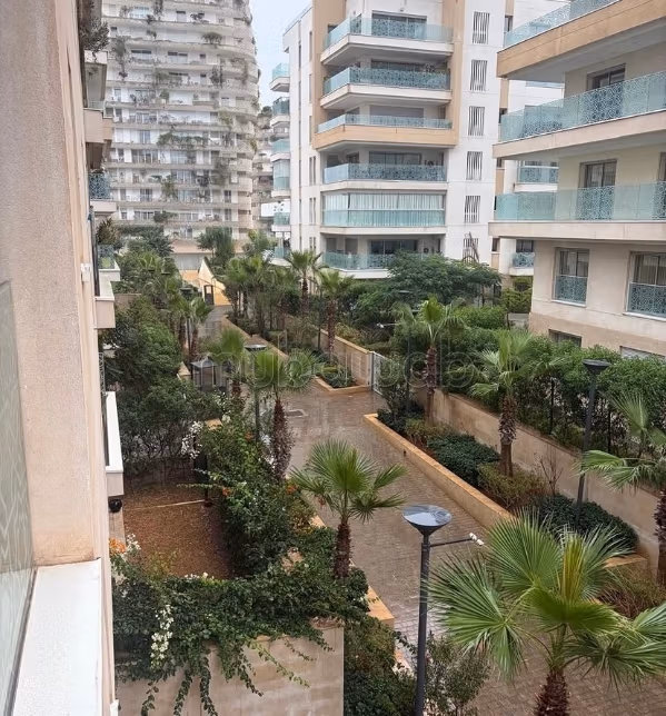 شقة مفروشة رائعة للإيجار في CFC