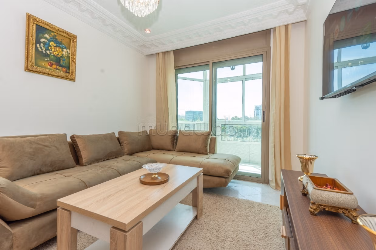 Appartamento arredato con terrazza e piscina