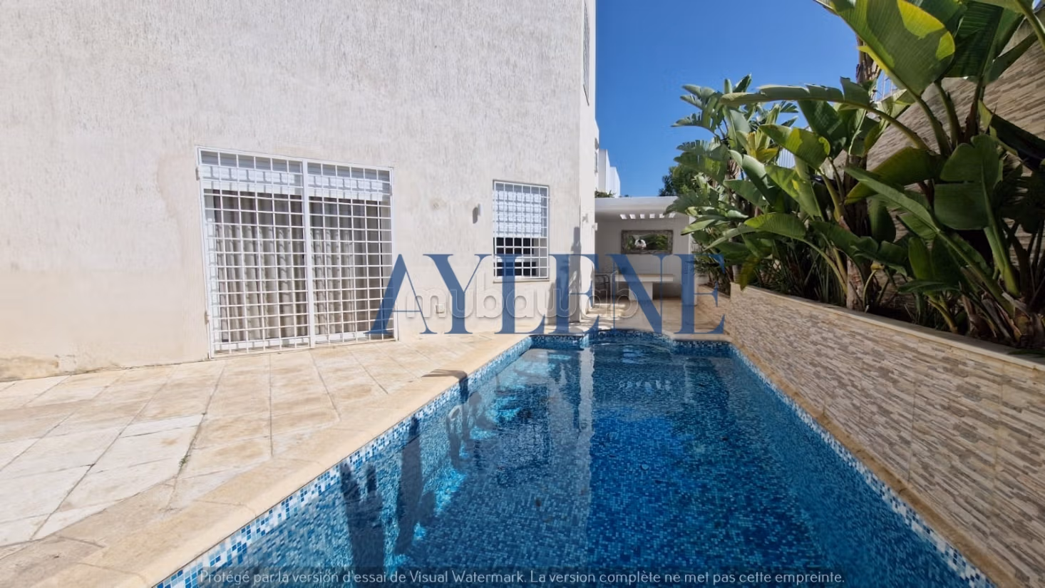 Location villa avec piscine a la marsa