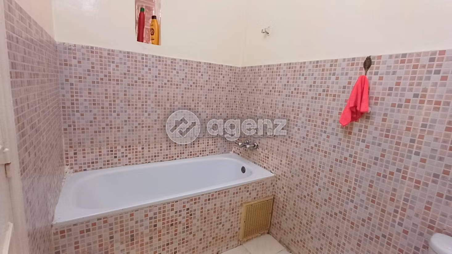 Apartamento en venta de 106 m², 2 habitaciones Hay Nahda Skhirate Témara