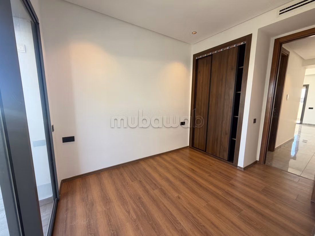 Luxueux appartement à louer vide sur CFC