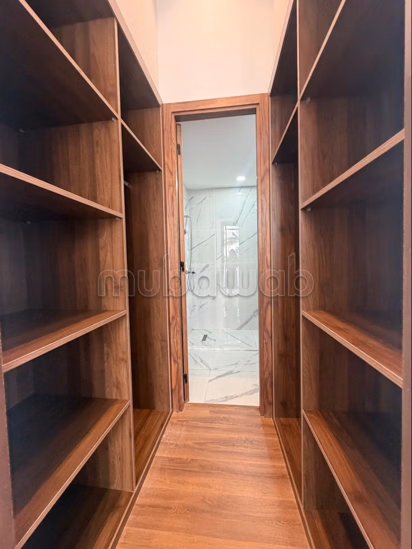 Luxueux appartement à louer vide sur CFC sans vis à vis bien ensoleillé