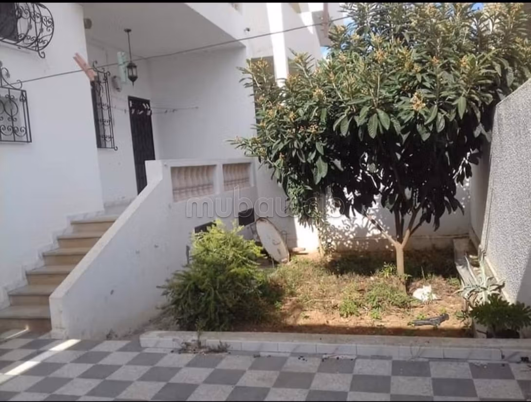 Vente une grande villa fait le coin