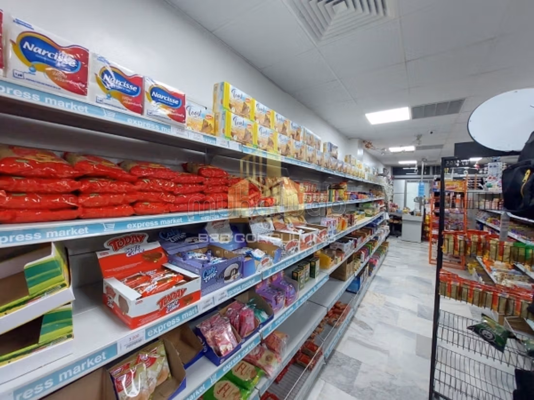 A vendre fond de commerce au charguia 2