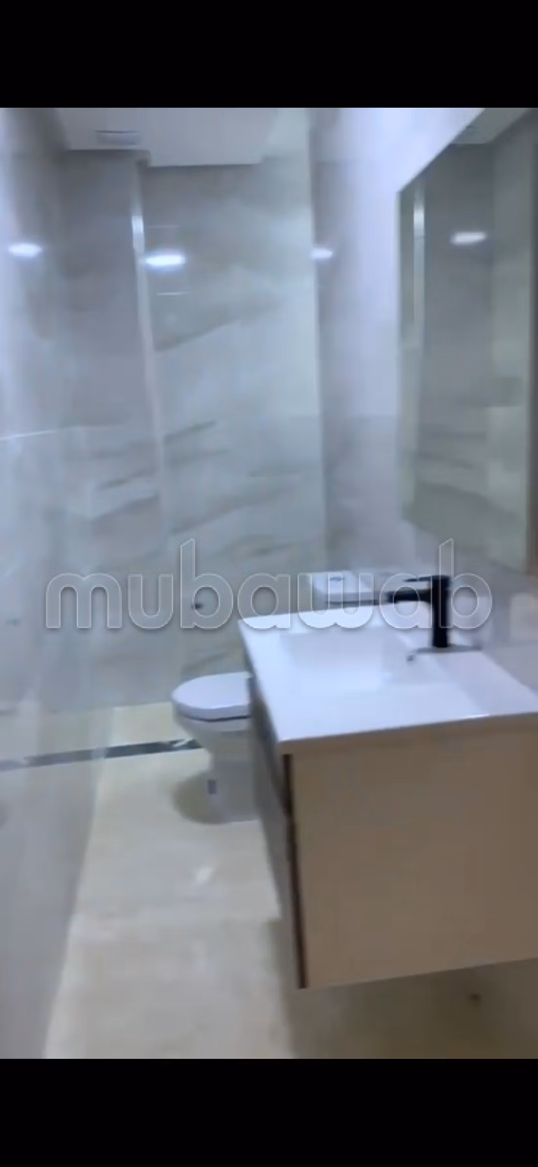 Appartement magnifique à vendre dans le quartier administratif. 1 chambre. Balcon ensoleillé — 3