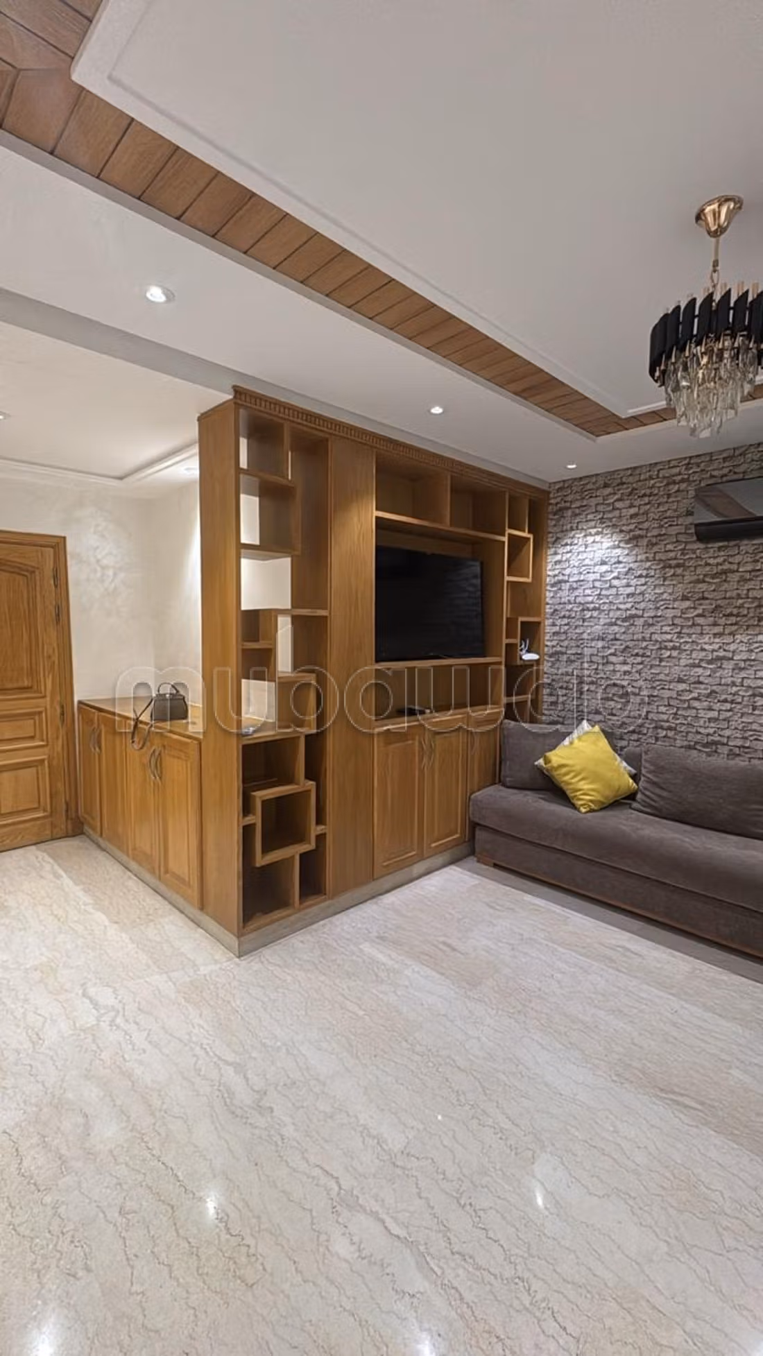 Superb appartement de 200 m2 entiérement meublé