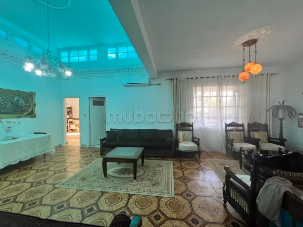 In vendita Villa su un terreno di 485 m² a Menzah 5
