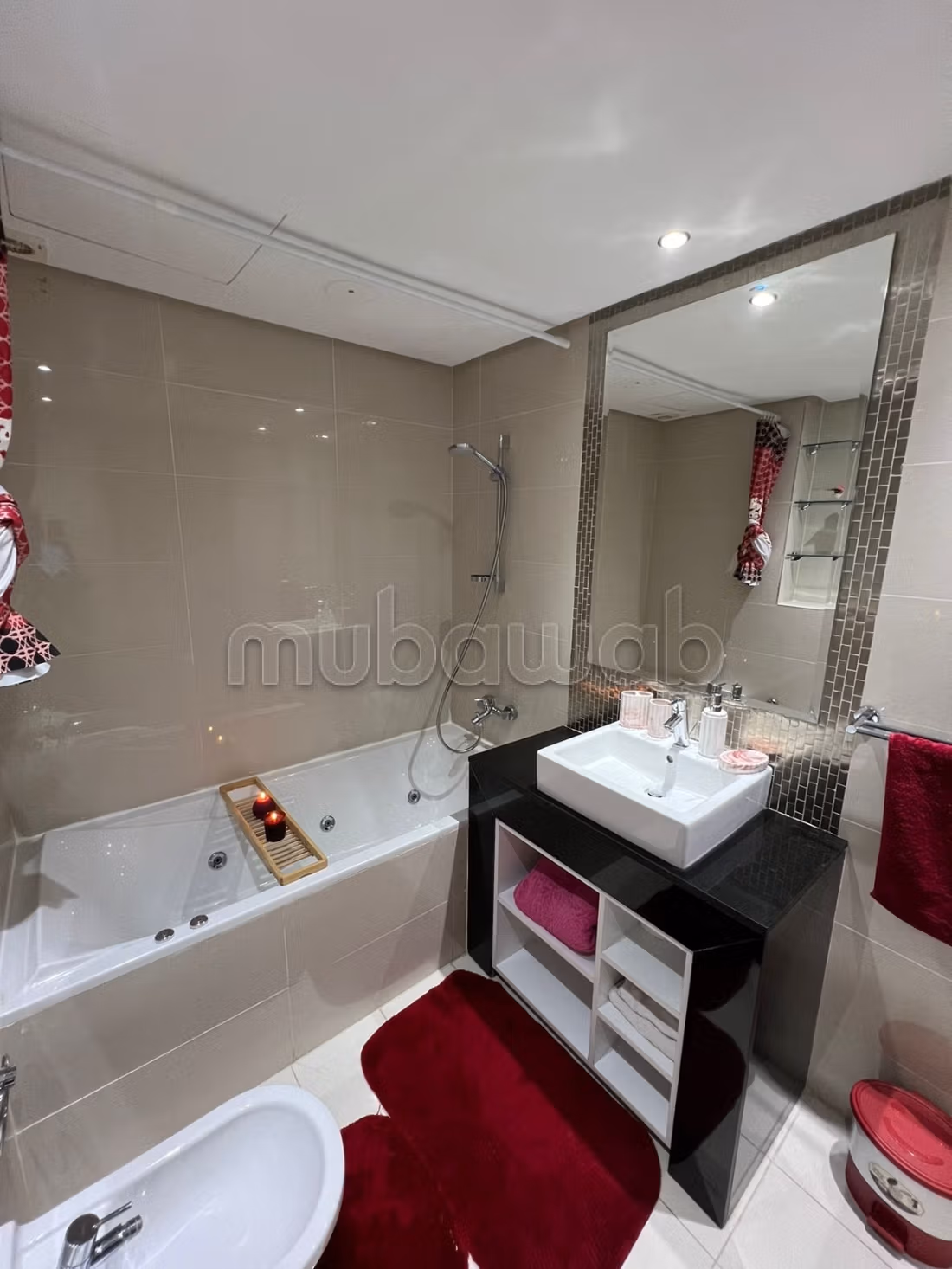 Alquila este piso en Boulevard Med 6. Superficie 180 m². Armarios