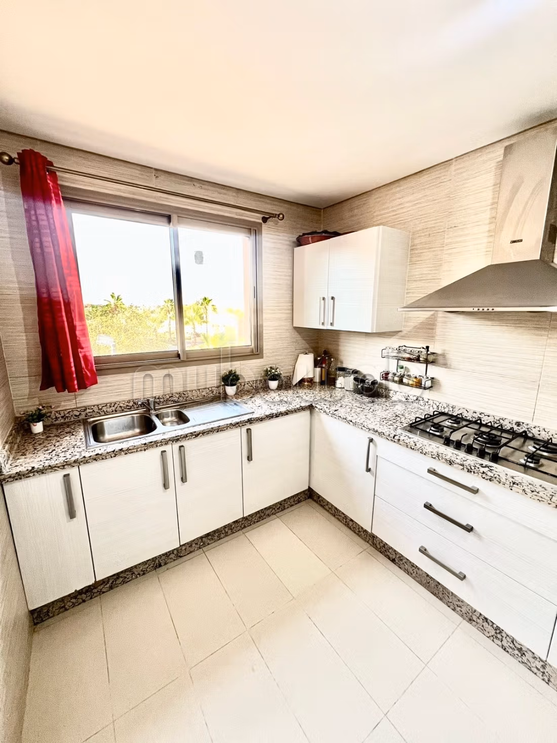 Alquila este piso en Boulevard Med 6. Superficie 180 m². Armarios