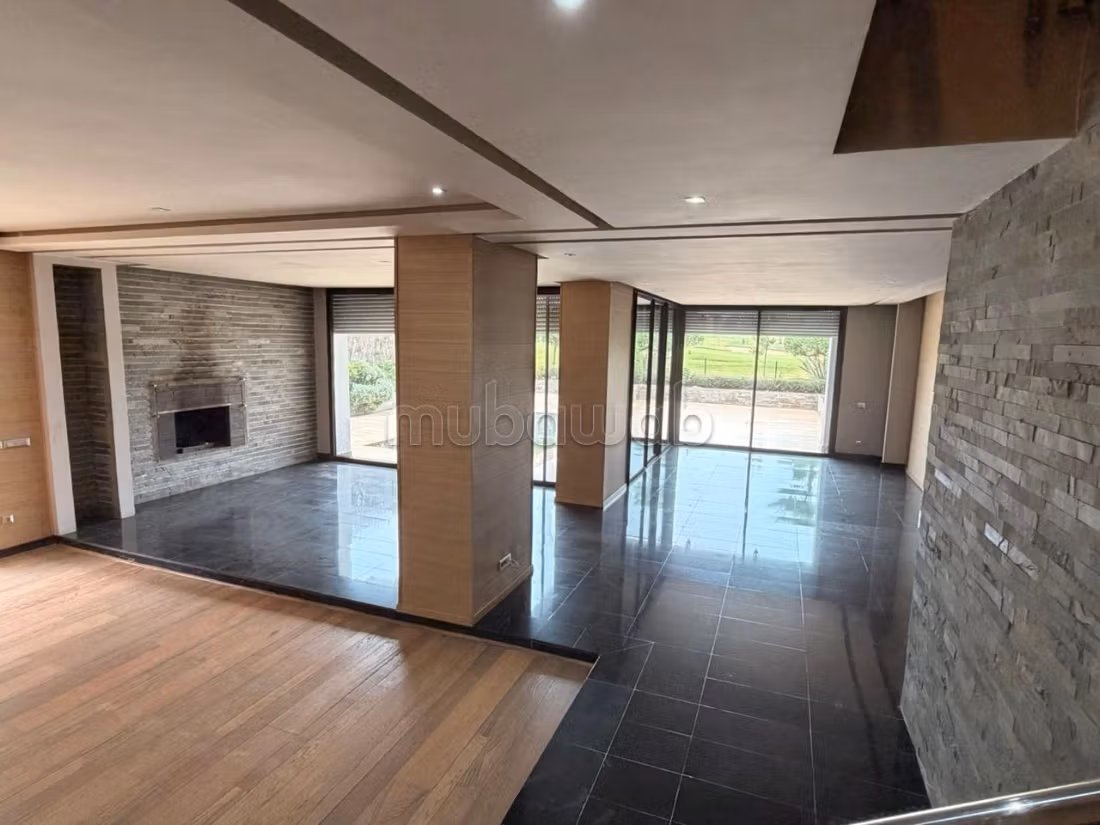 Exceptionnelle villa de 580 m2 front golf avec vue panoramique