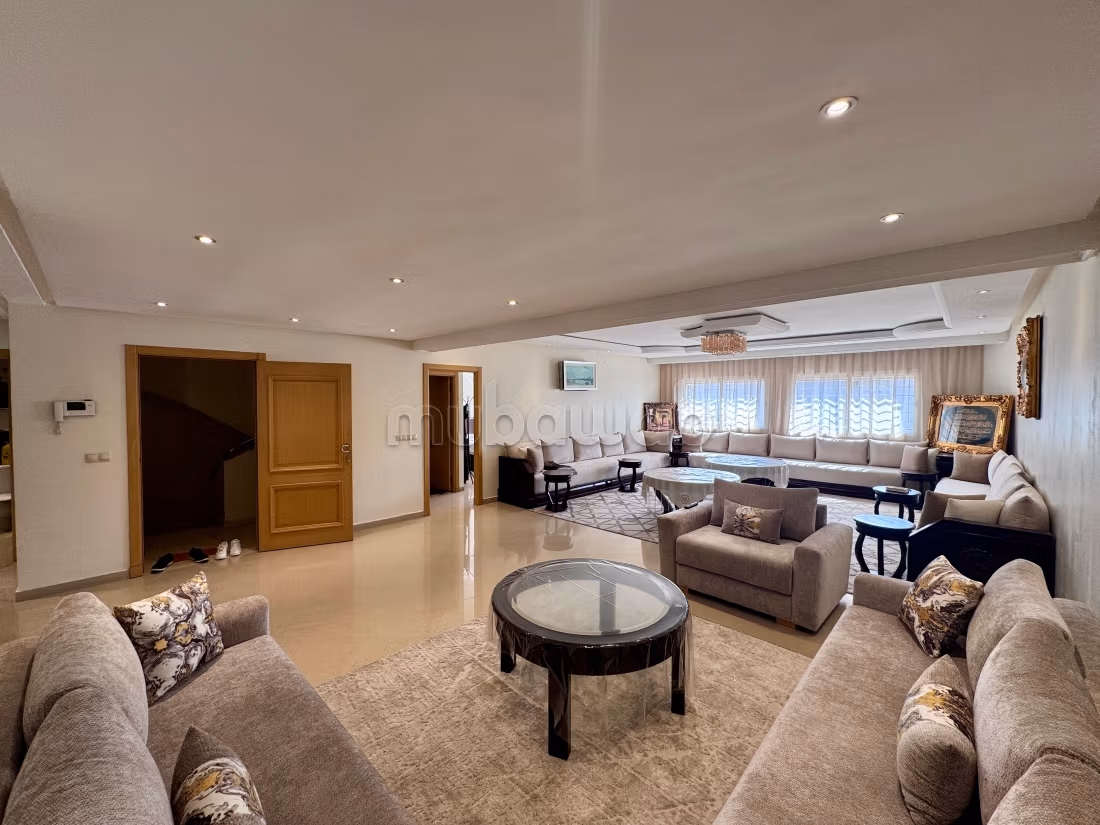 Villa 200 m² à Bouskoura Ville — 13