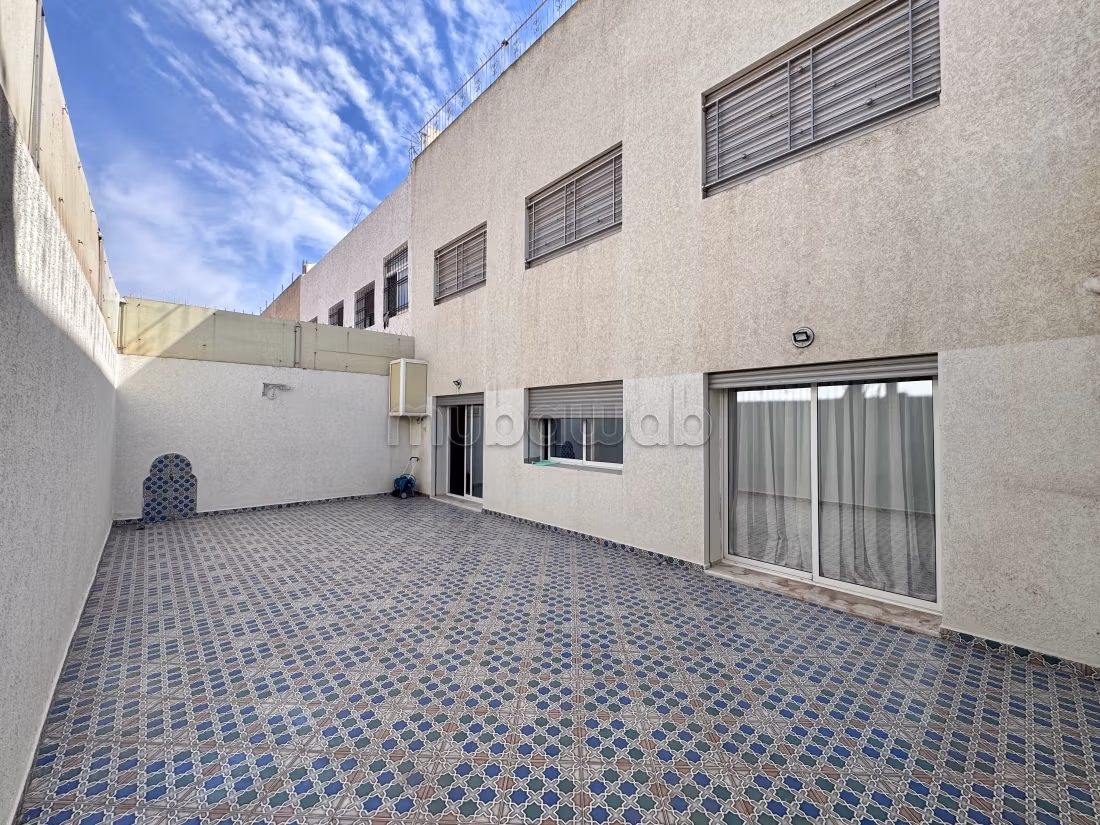 Villa 200 m² à Bouskoura Ville — 16