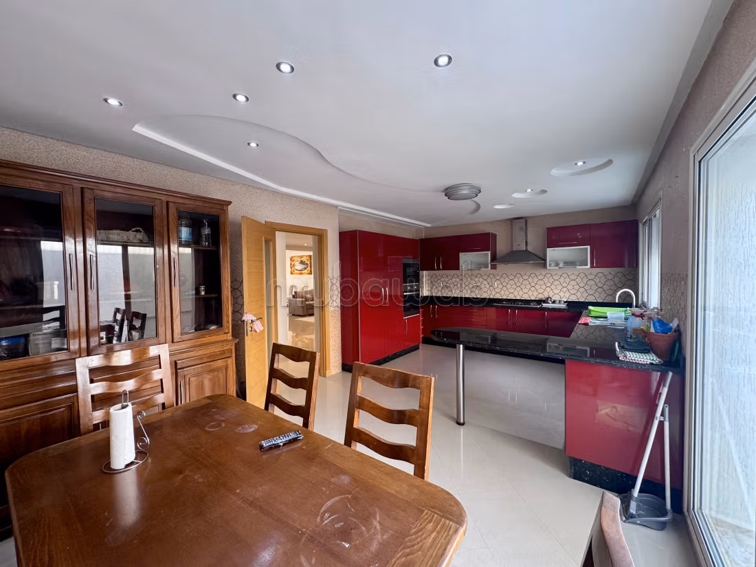 Villa 200 m² à Bouskoura Ville — 23