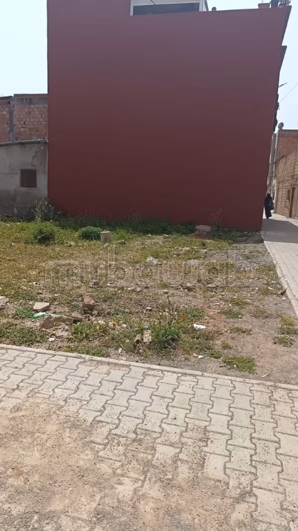Land om te kopen. Oppervlakte 120 m²
